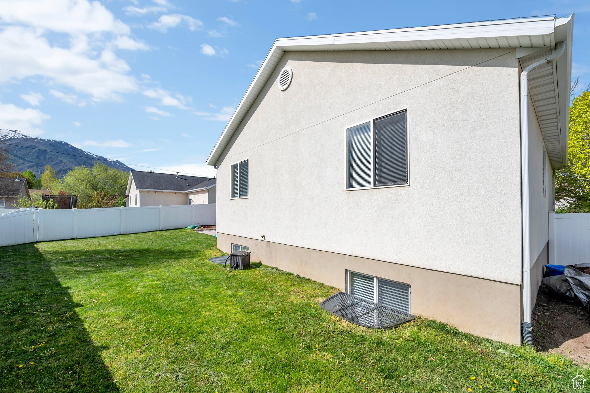 Payson, Utah 84651, United States, 5 Bedrooms Bedrooms, ,2 BathroomsBathrooms,Residential,Pending,116695