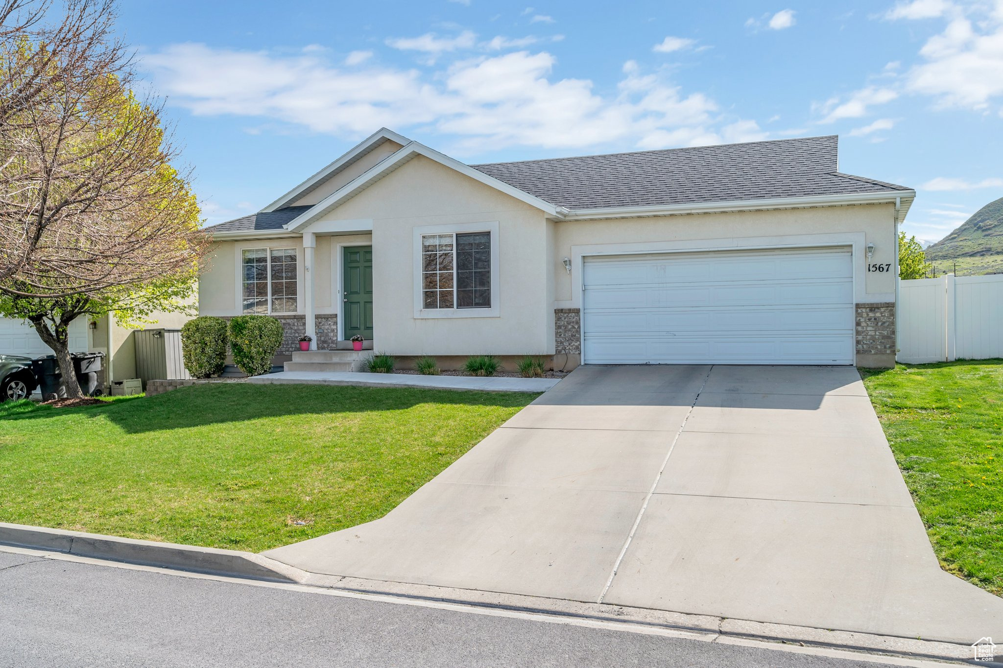 Payson, Utah 84651, United States, 5 Bedrooms Bedrooms, ,2 BathroomsBathrooms,Residential,Pending,116695