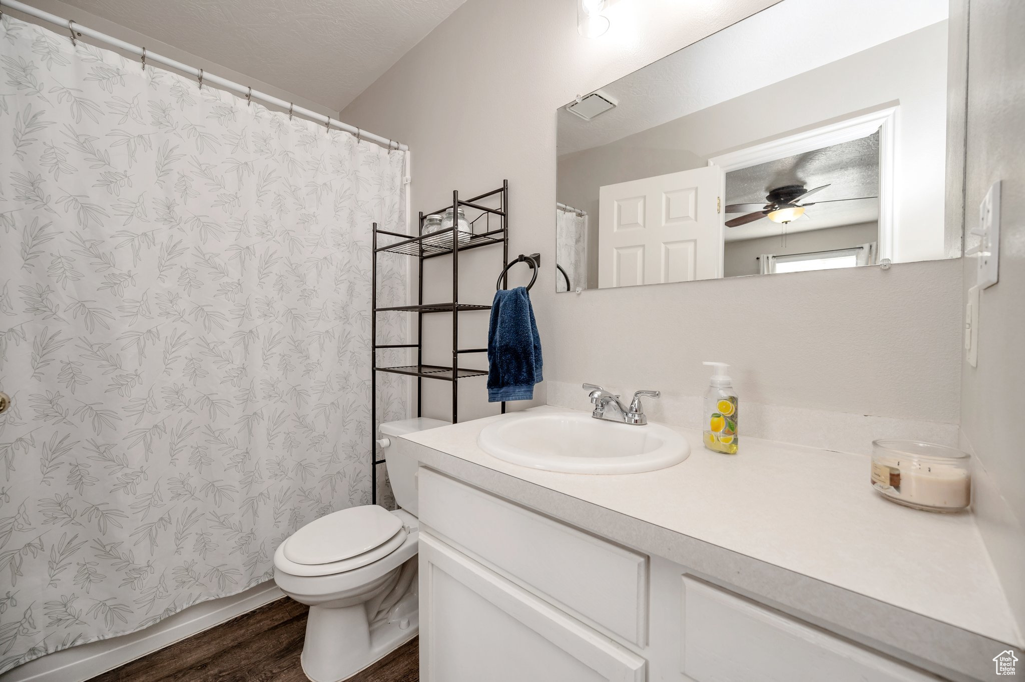 Payson, Utah 84651, United States, 5 Bedrooms Bedrooms, ,2 BathroomsBathrooms,Residential,Pending,116695