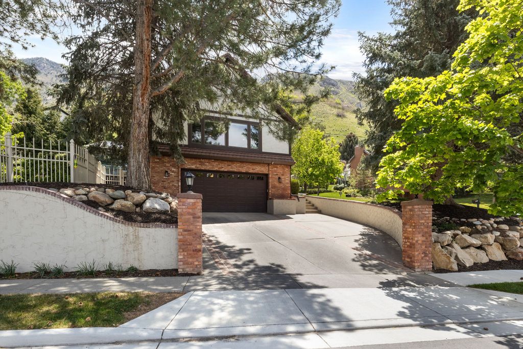 Photo of 4049 E PROSPECTOR DR S, Cottonwood Heights, UT 84121 (MLS # 2156400)