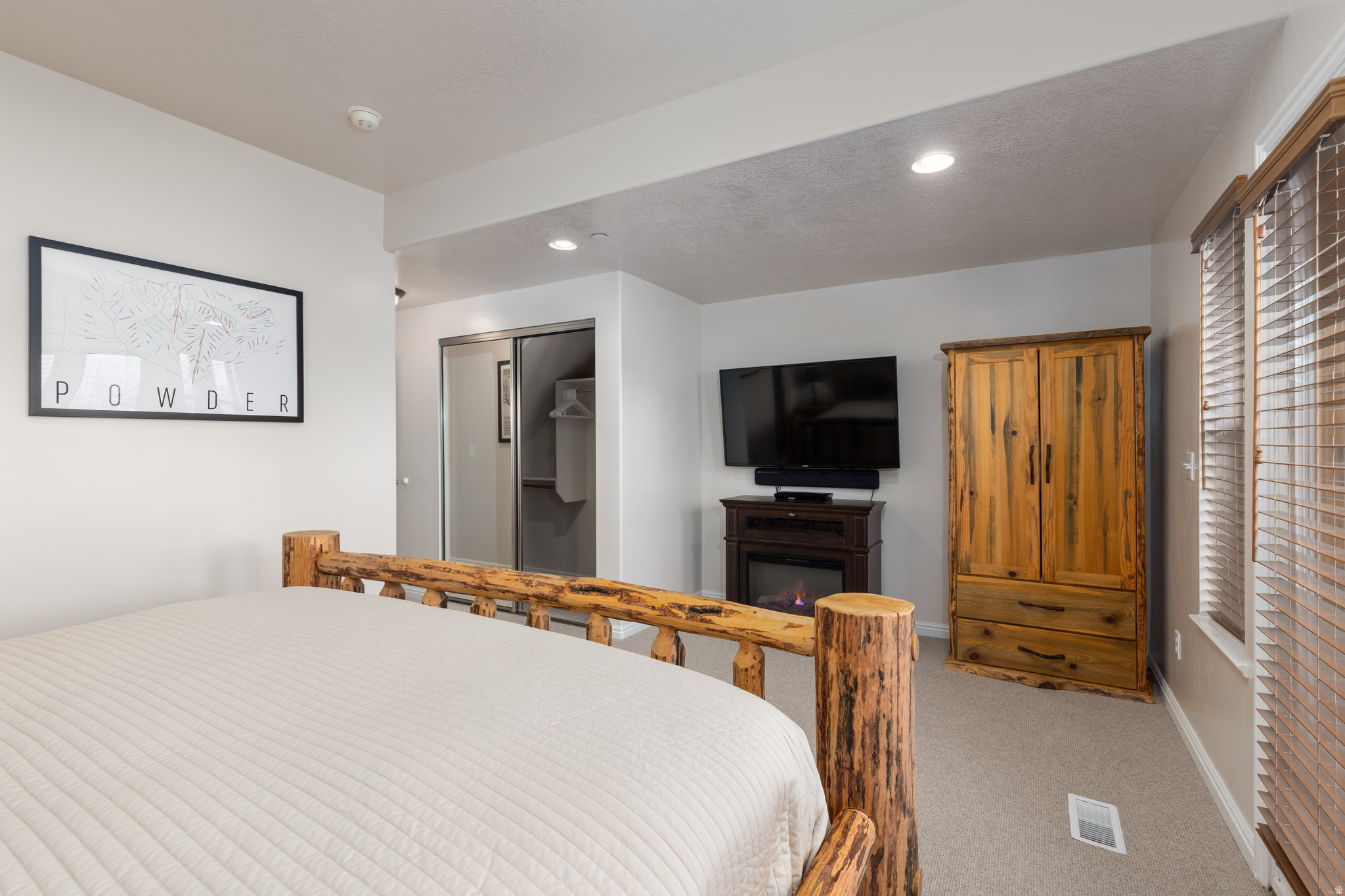 MOOSE HOLLOW - Residential