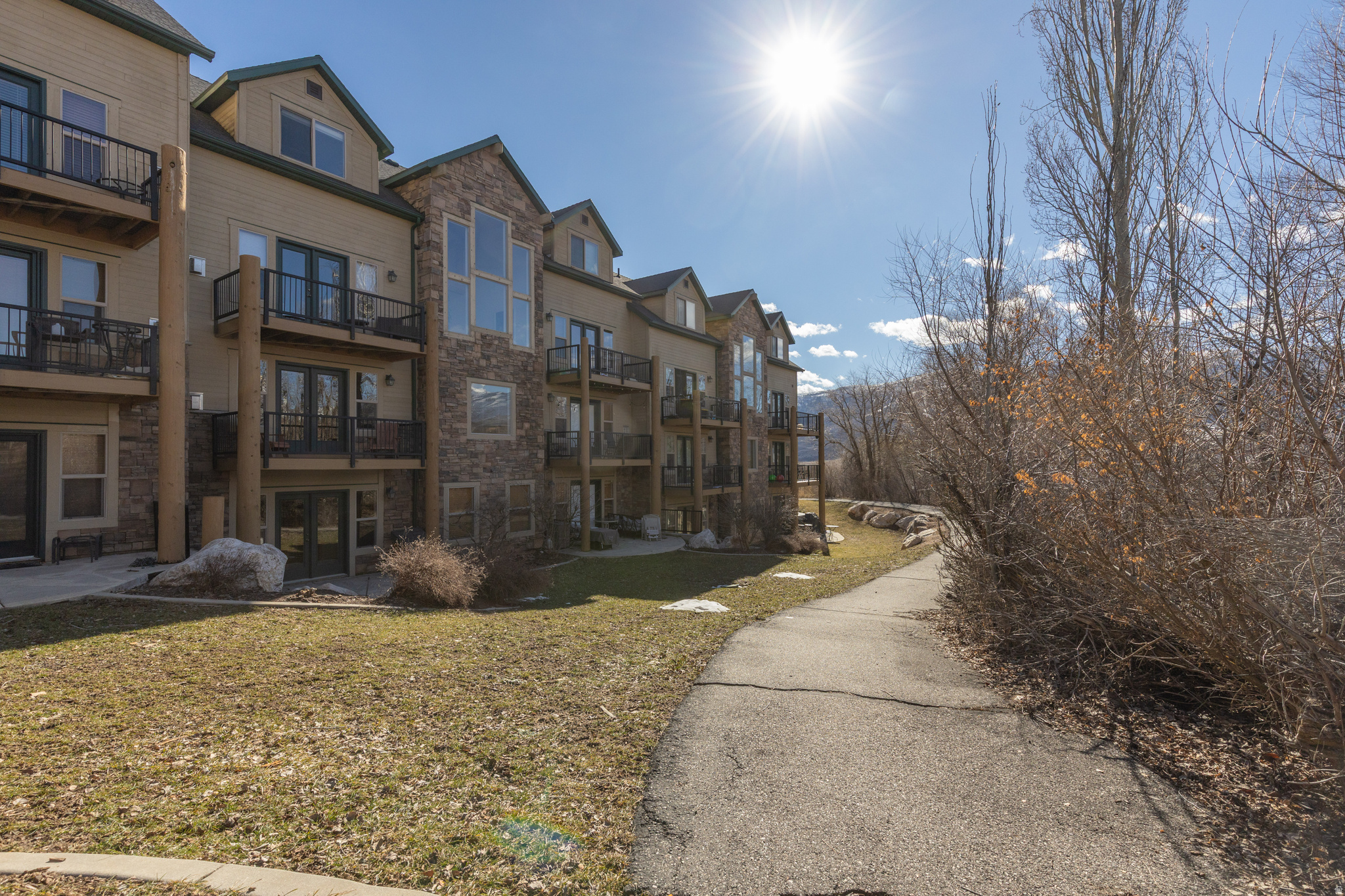 MOOSE HOLLOW - Residential