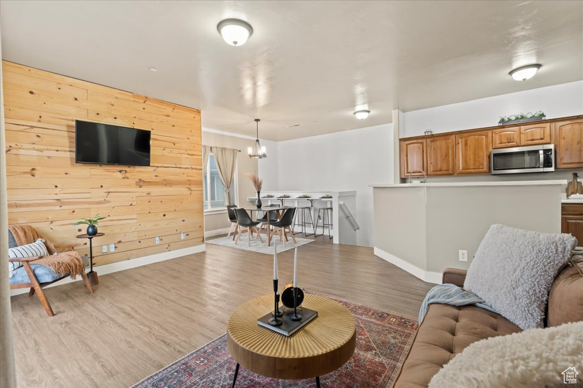 6627 W Blue Iris Dr, West Jordan, Utah image 4