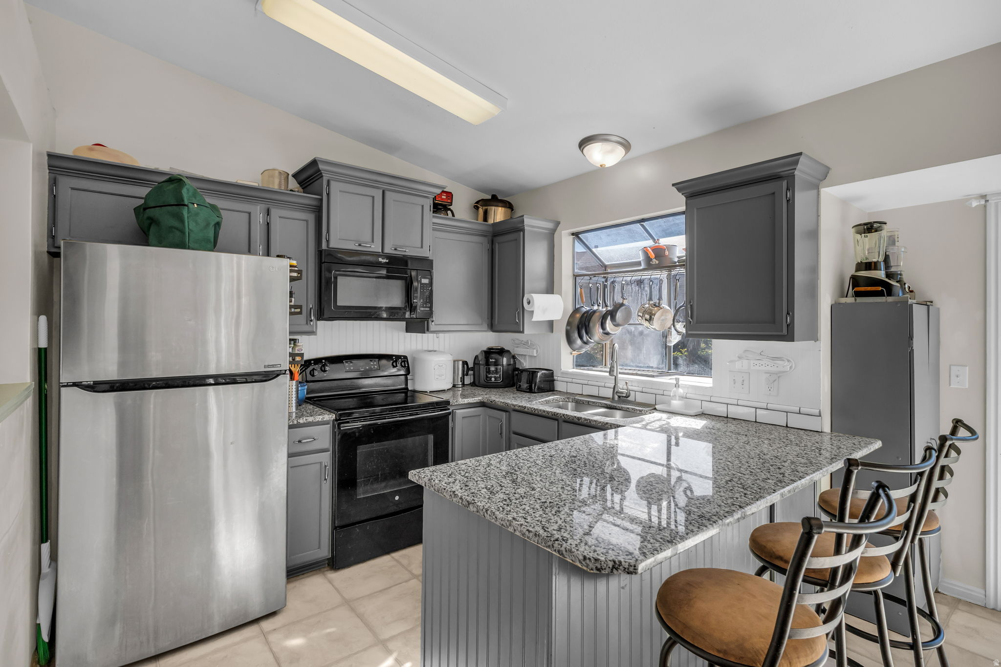 OQUIRRH SHADOWS - Residential