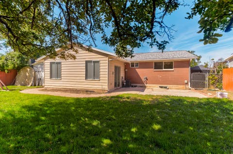 Tiny photo for 325 S 900 E, Kaysville, UT 84037 (MLS # 2179926)