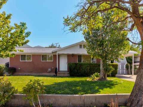 Photo of 325 S 900 E, Kaysville, UT 84037 (MLS # 2179926)