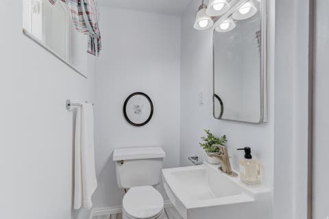 Tiny photo for 325 S 900 E, Kaysville, UT 84037 (MLS # 2179926)