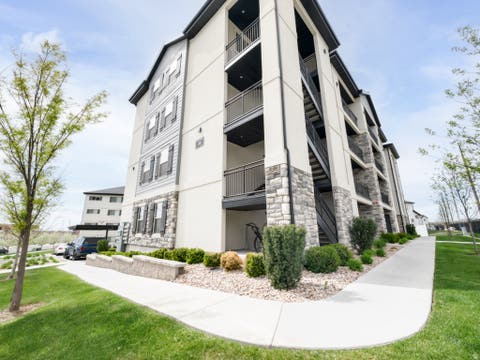 Photo of 1141 E 1320 S #A401, Provo, UT 84606 (MLS # 2179986)