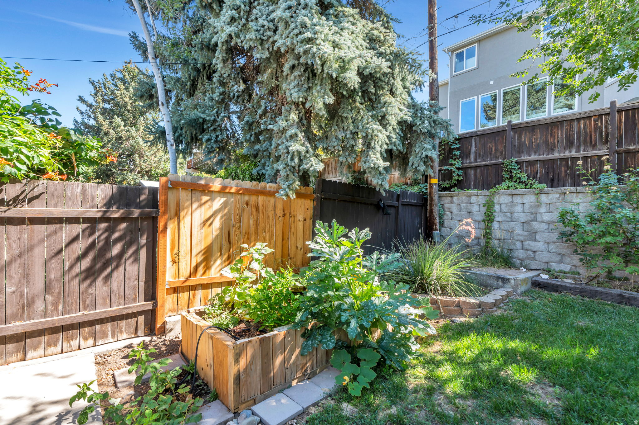 NEWTOPIA ACRES - Residential