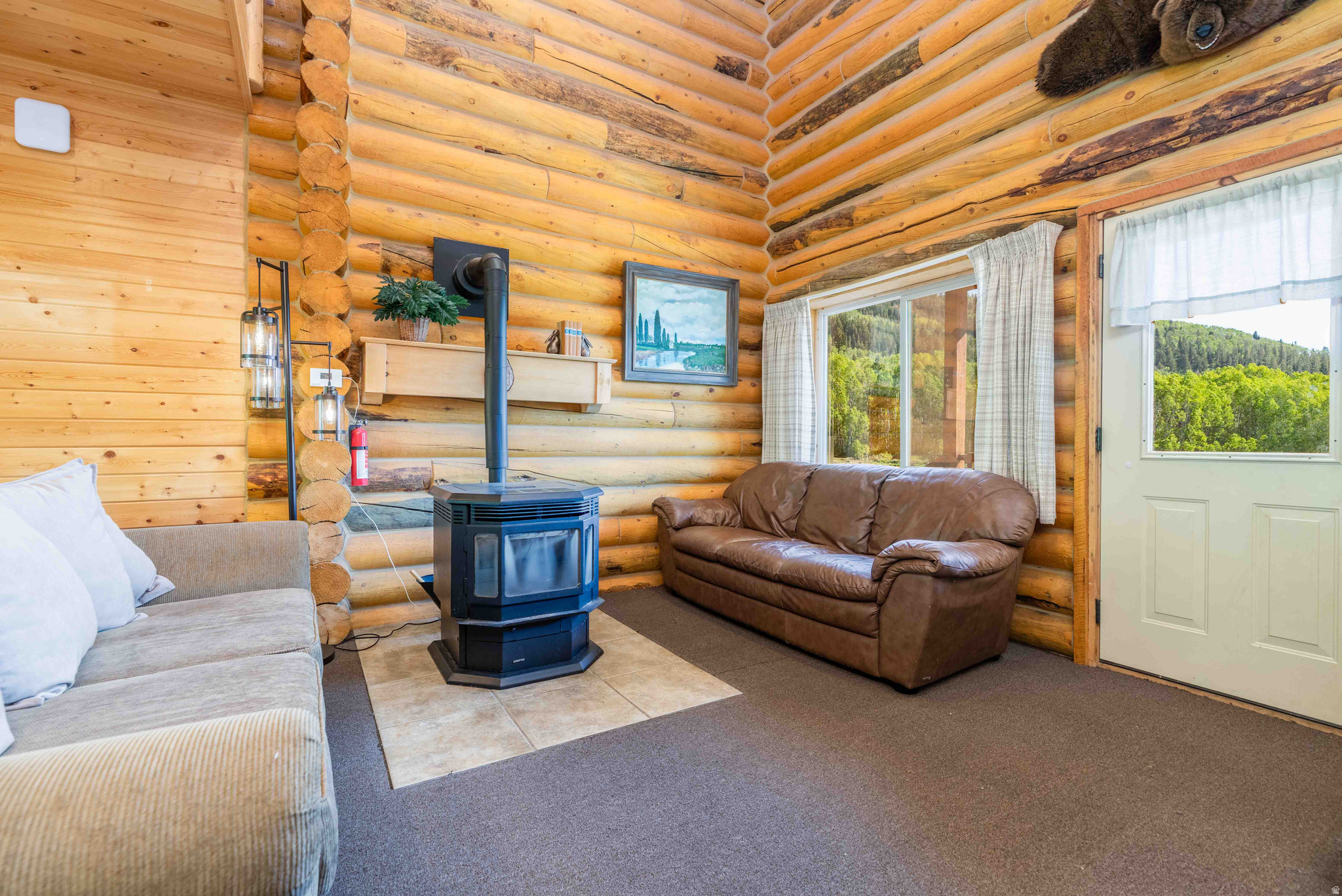 MEADOW VIEW RANCH - Residential Lease