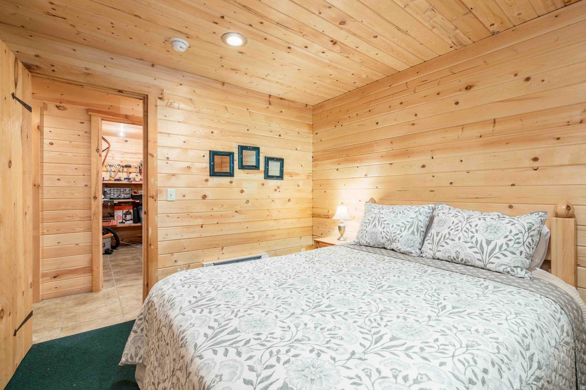 MEADOW VIEW RANCH - Residential Lease