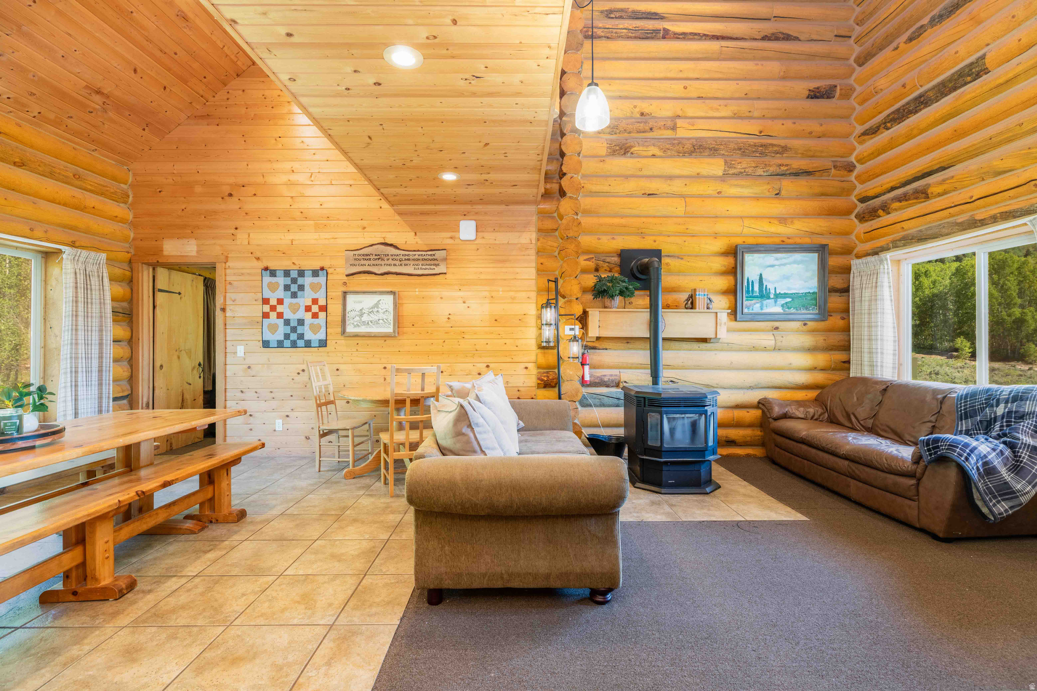 MEADOW VIEW RANCH - Residential Lease