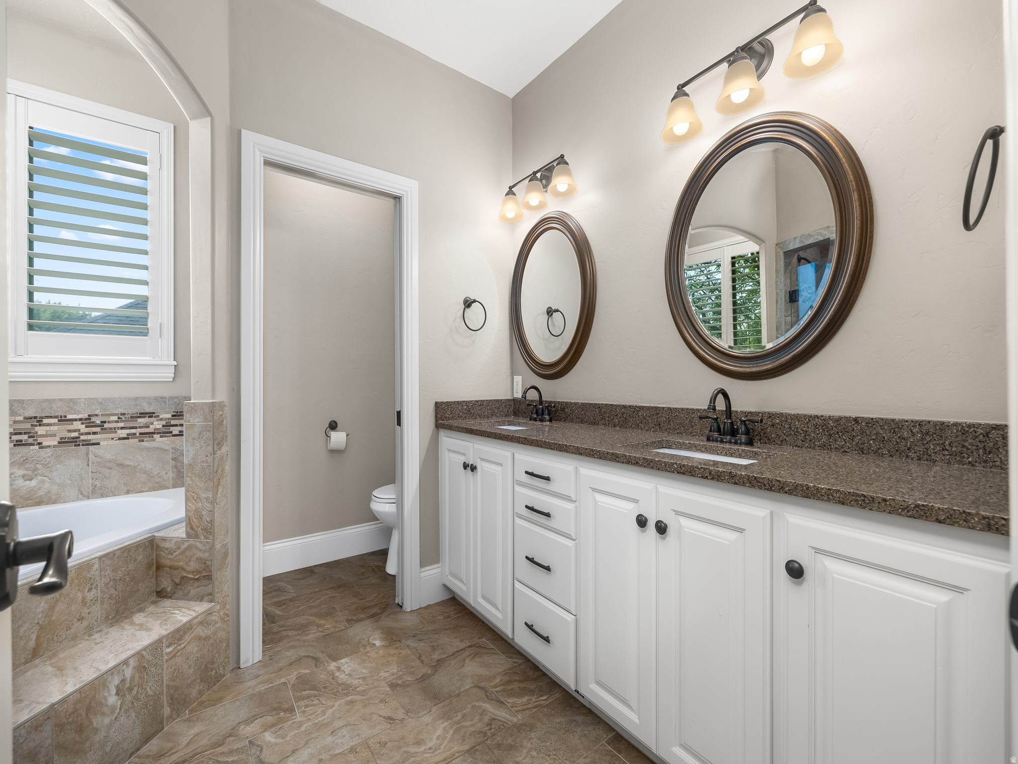 HERITAGE ESTATES AT - Residential