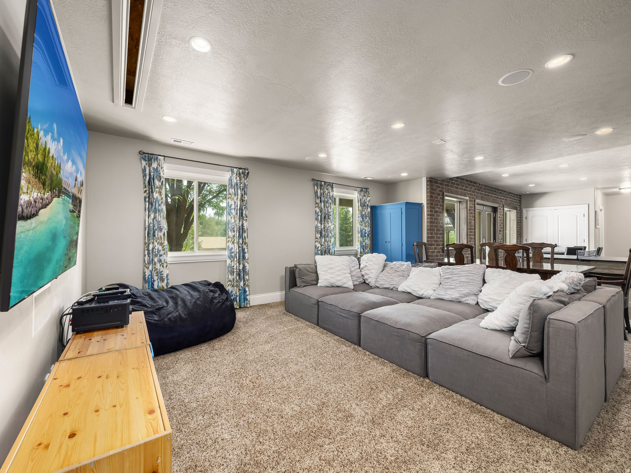 HERITAGE ESTATES AT - Residential