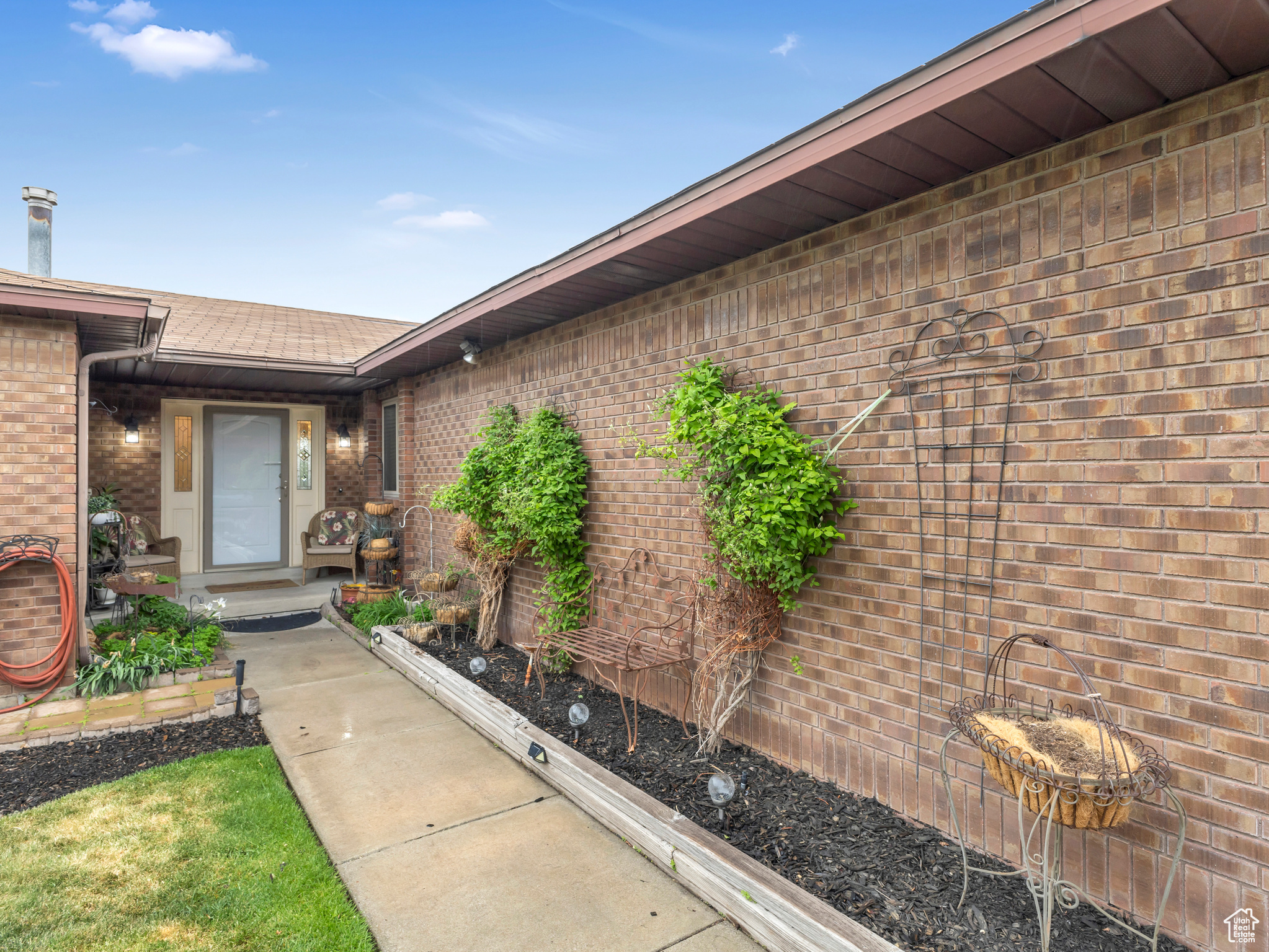 1737 E Sunrise Park Dr, Sandy, Utah image 3