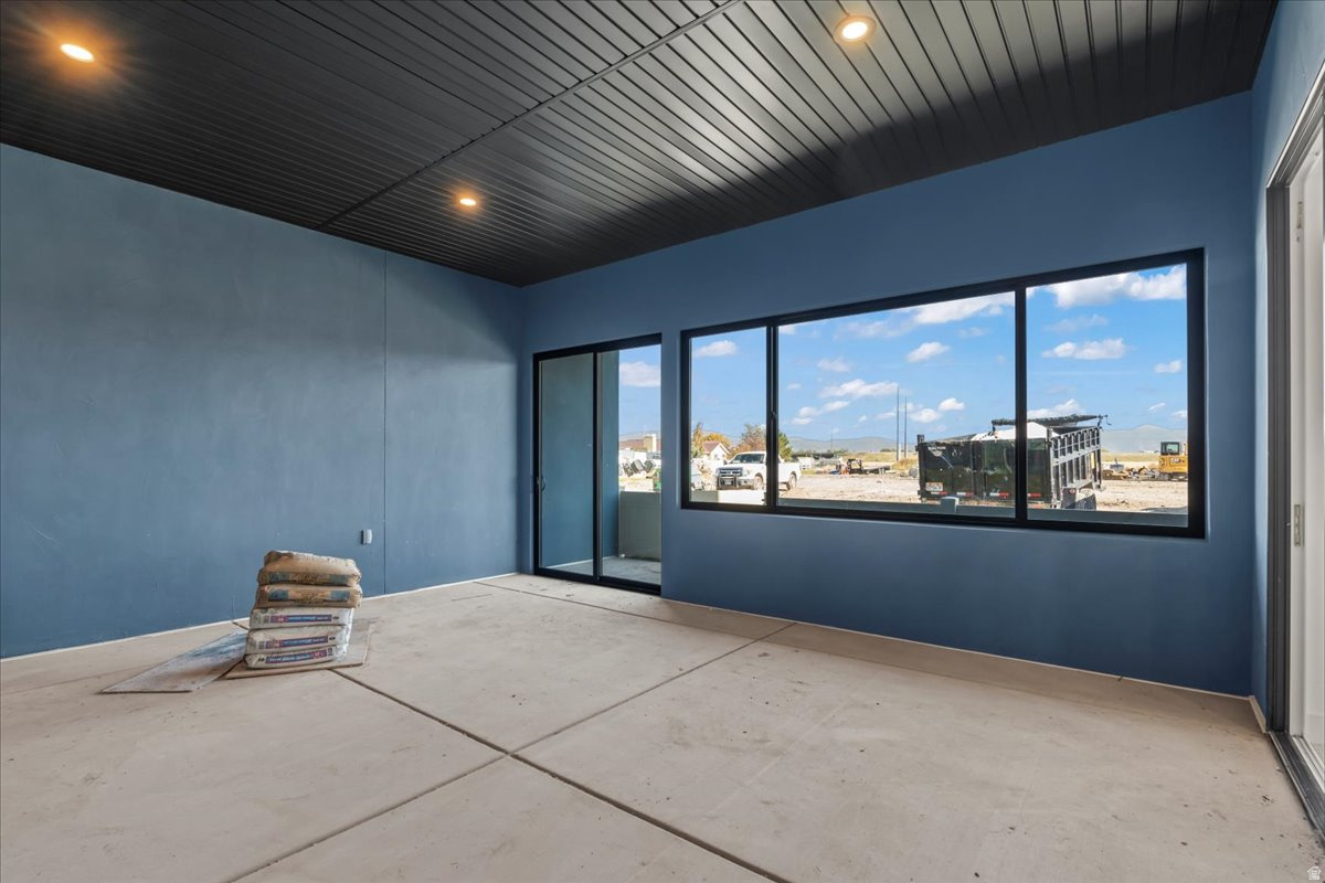 HEATHER ON PARKWAY - Residential