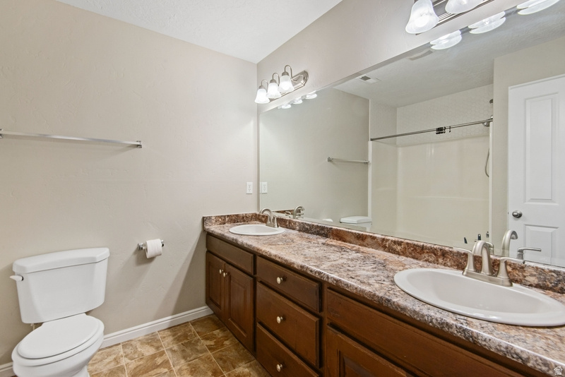 LIBERTY PLACE - Residential
