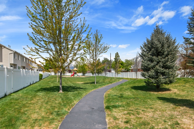 LIBERTY PLACE - Residential