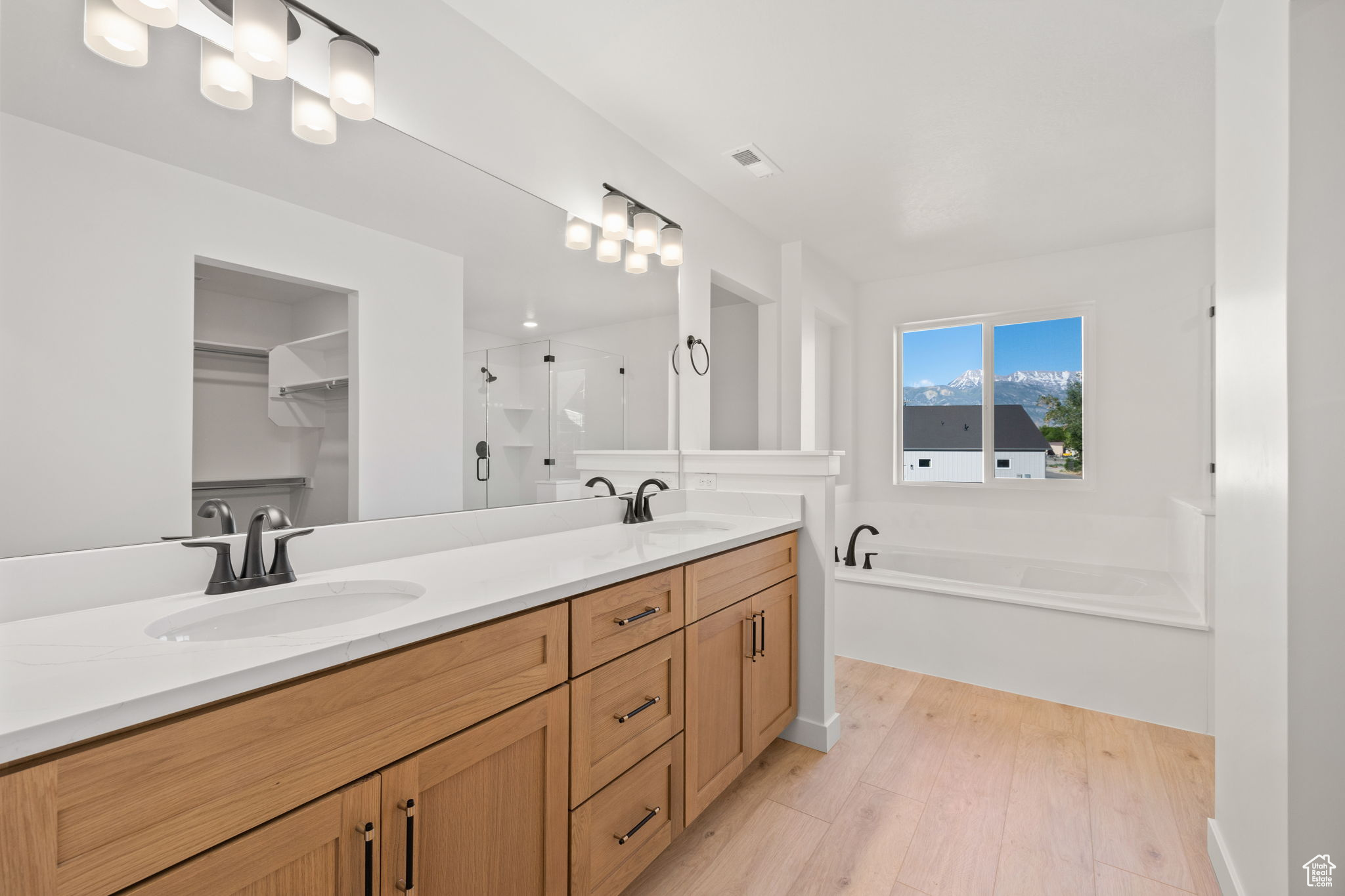 FREEDOM VIEW COVE - Residential