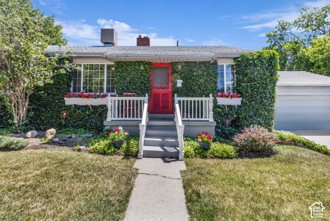 Photo of 2552 E 2100 S, Salt Lake City, UT 84109 (MLS # 2192732) Photo of 2552 E 2100 S, Salt Lake City, UT 84109 (MLS # 2192732)