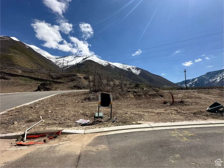 Incredible & Spectacular CORNER LOT available at the base of the coveted Maple Mountain in Mapleton. Exquisite neighborhood where the surrounding homes are all selling for a million dollars and up. Magnificent views in all directions. These lots are ready to build with all utilities stubbed into the lots Easy access to parks, trails, shopping, recreation, & wonderful schools. Don't miss these available lots, they will go quickly