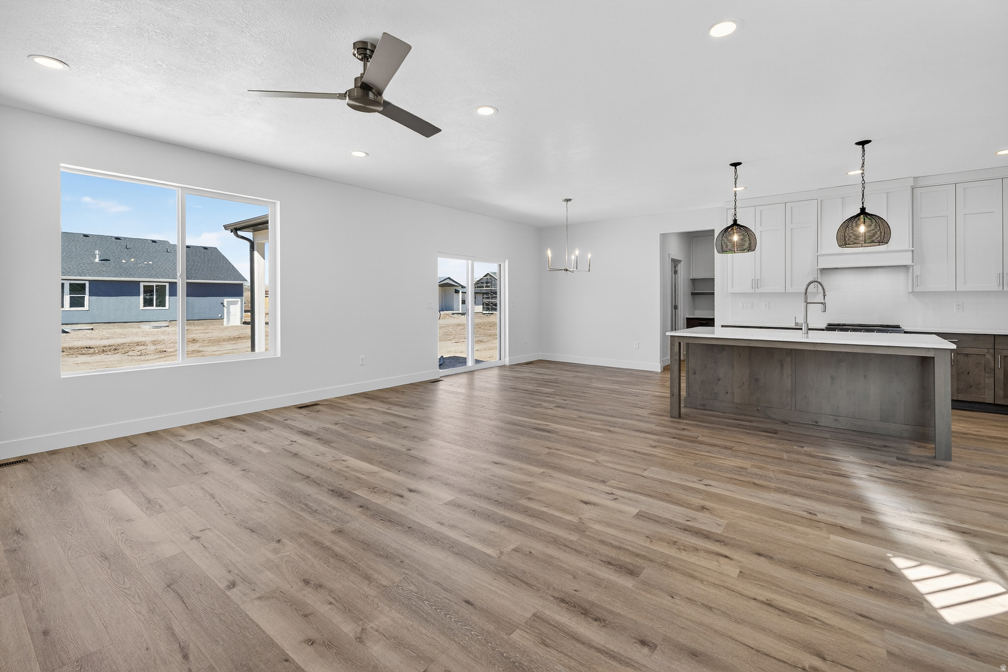 RIVERWOOD - Residential