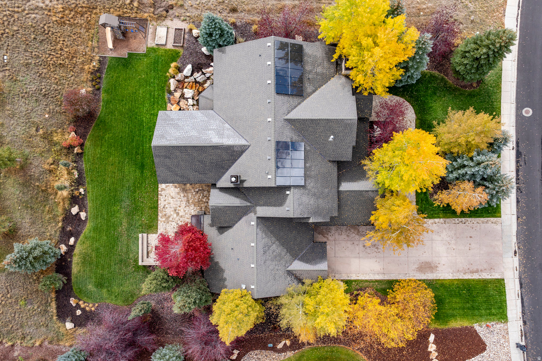 MOUNTAIN RANCH ESTATES - Residential