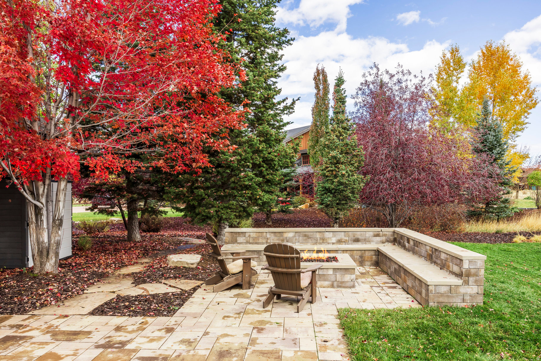 MOUNTAIN RANCH ESTATES - Residential