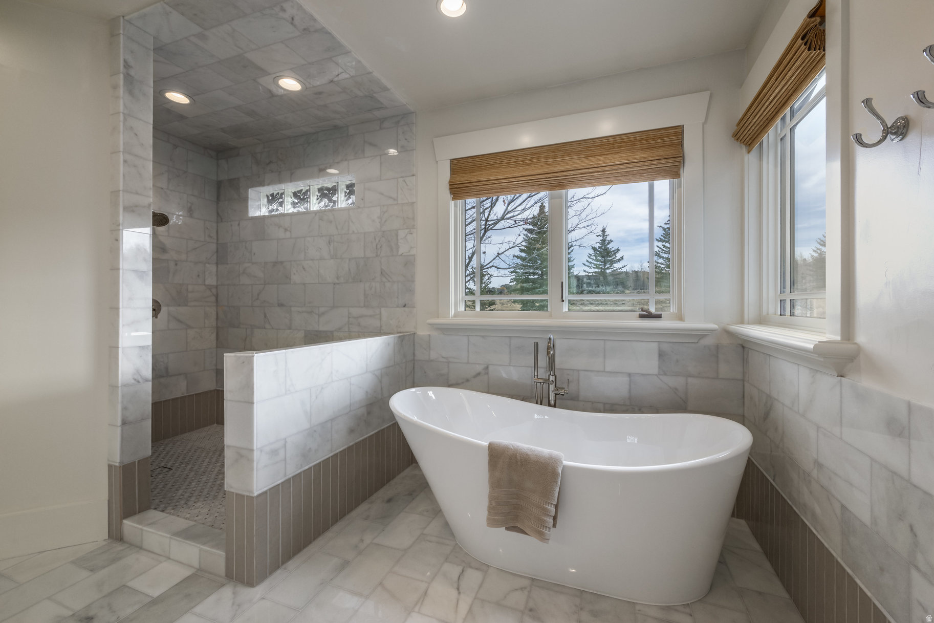 MOUNTAIN RANCH ESTATES - Residential