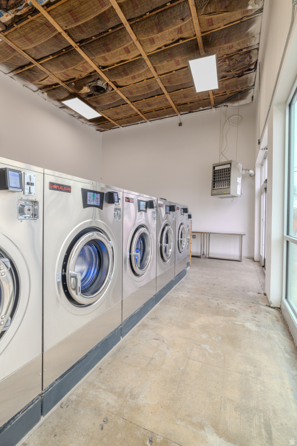 OAKLEY - Commercial Sale