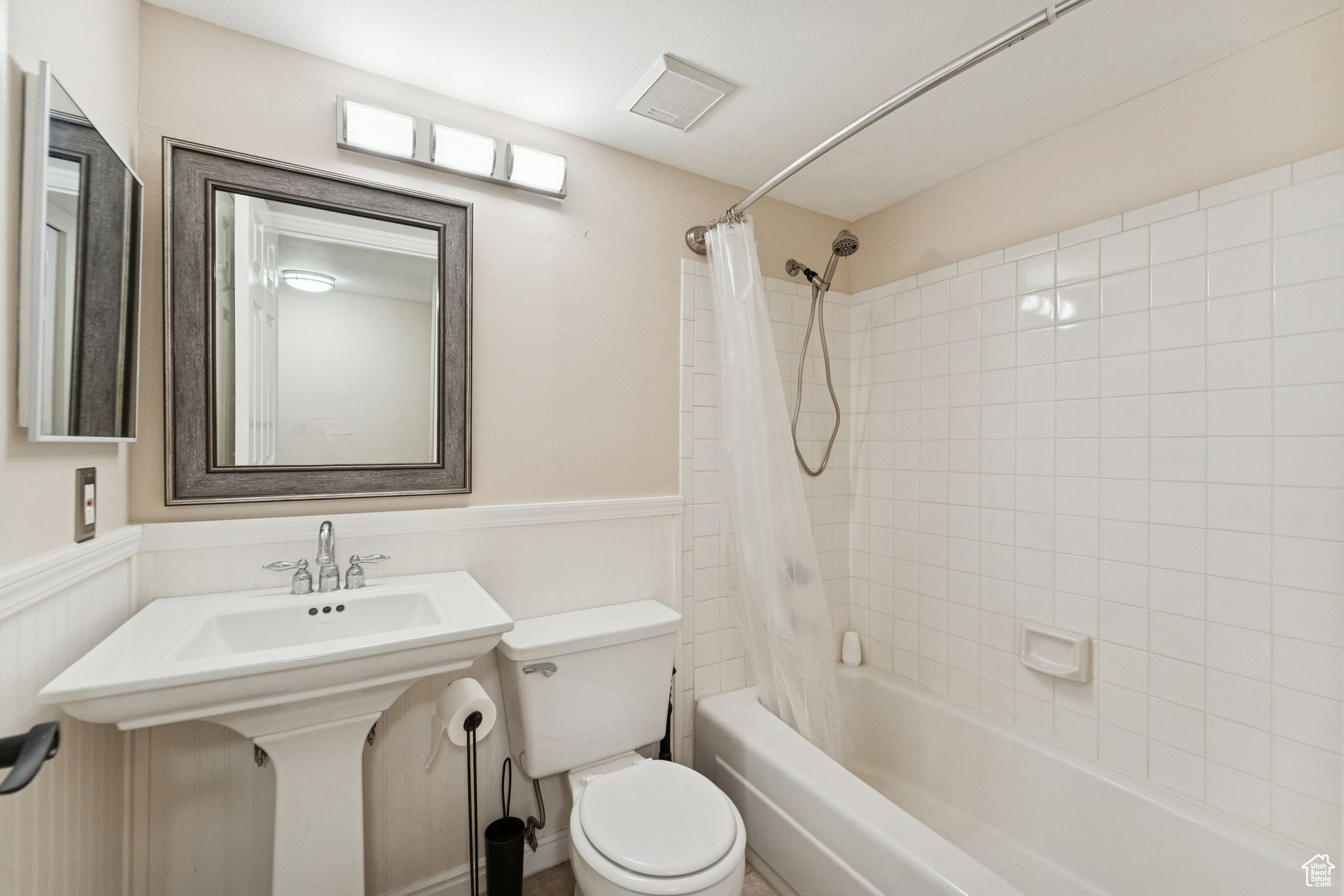 HILL CREEK CONDOS - Residential