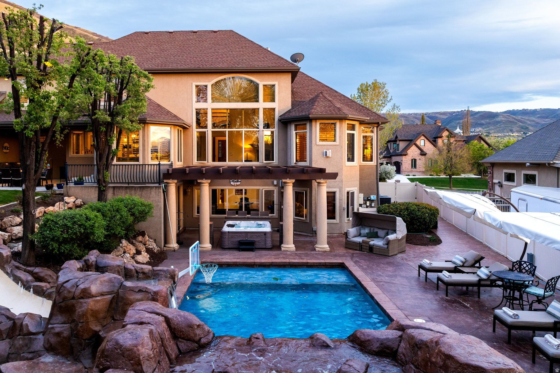 SOMERSET RIDGE - Residential