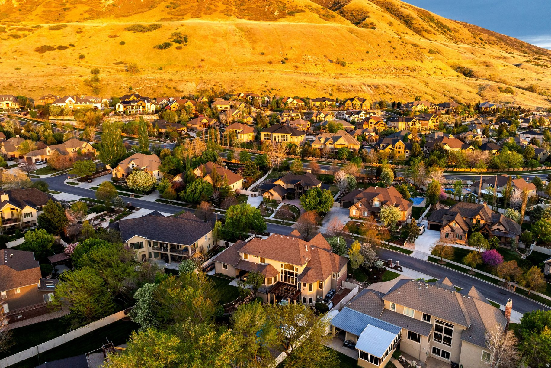 SOMERSET RIDGE - Residential