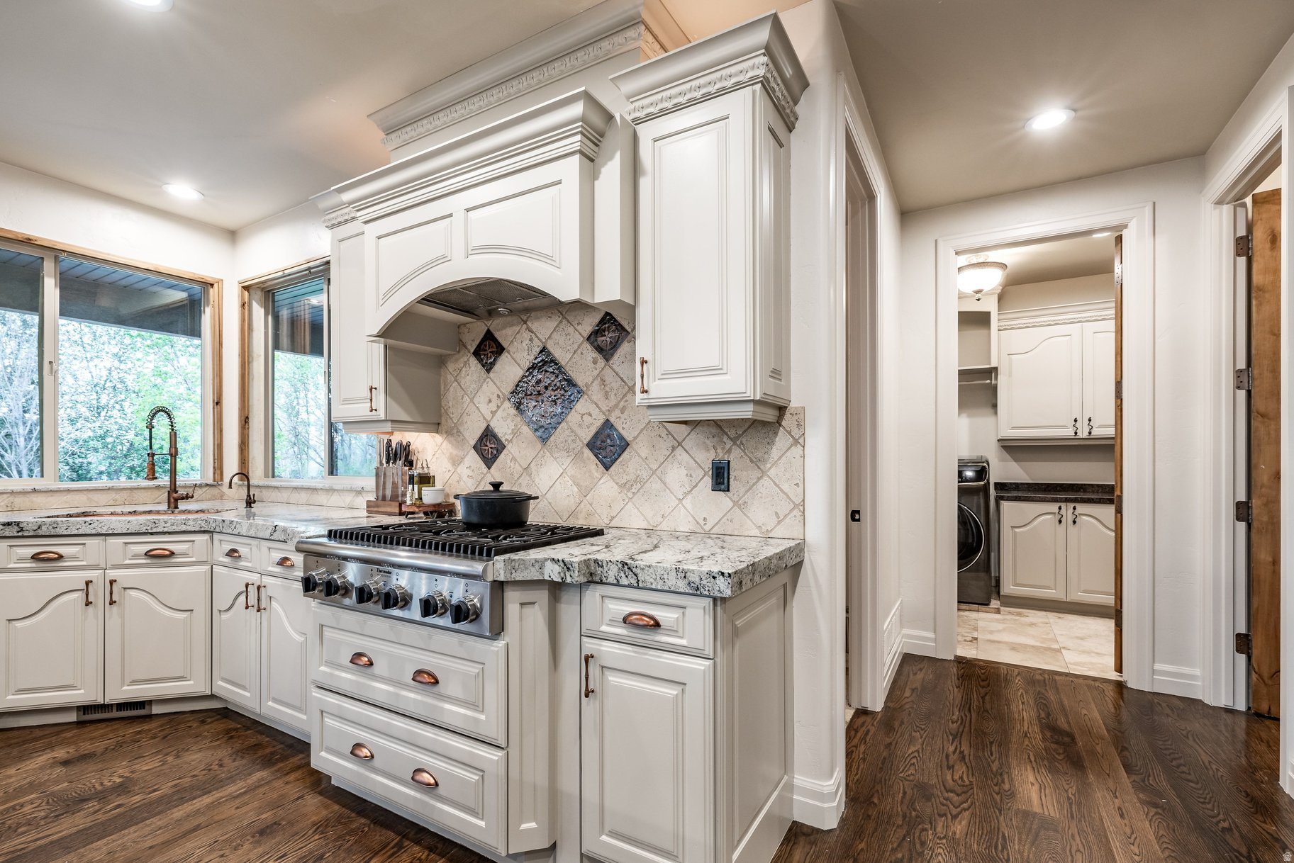 SOMERSET RIDGE - Residential