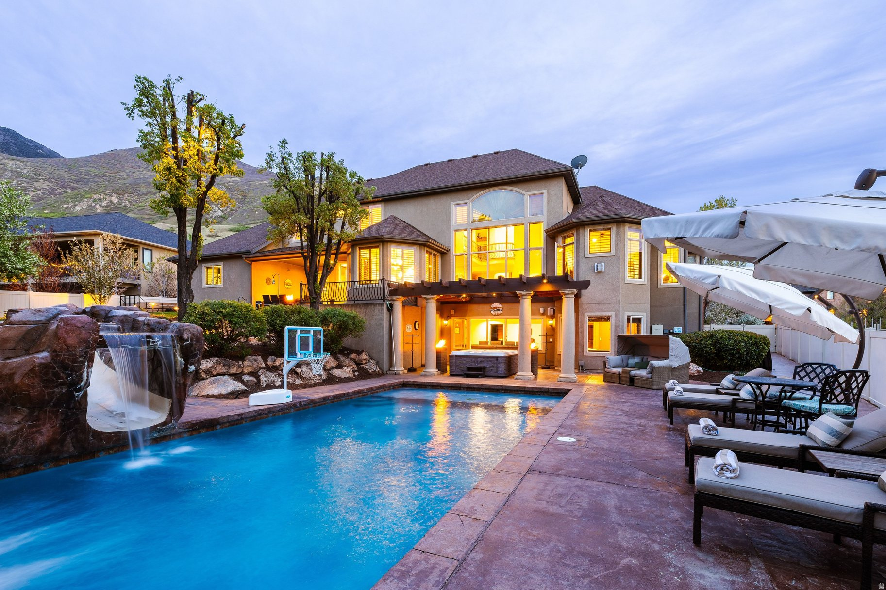 SOMERSET RIDGE - Residential