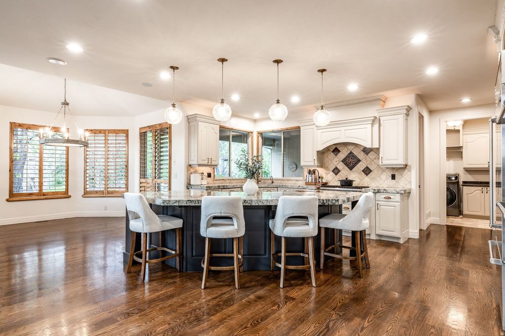 Photo of 1777 E SOMERSET RIDGE DR S, Draper, UT 84020 (MLS # 2150735)