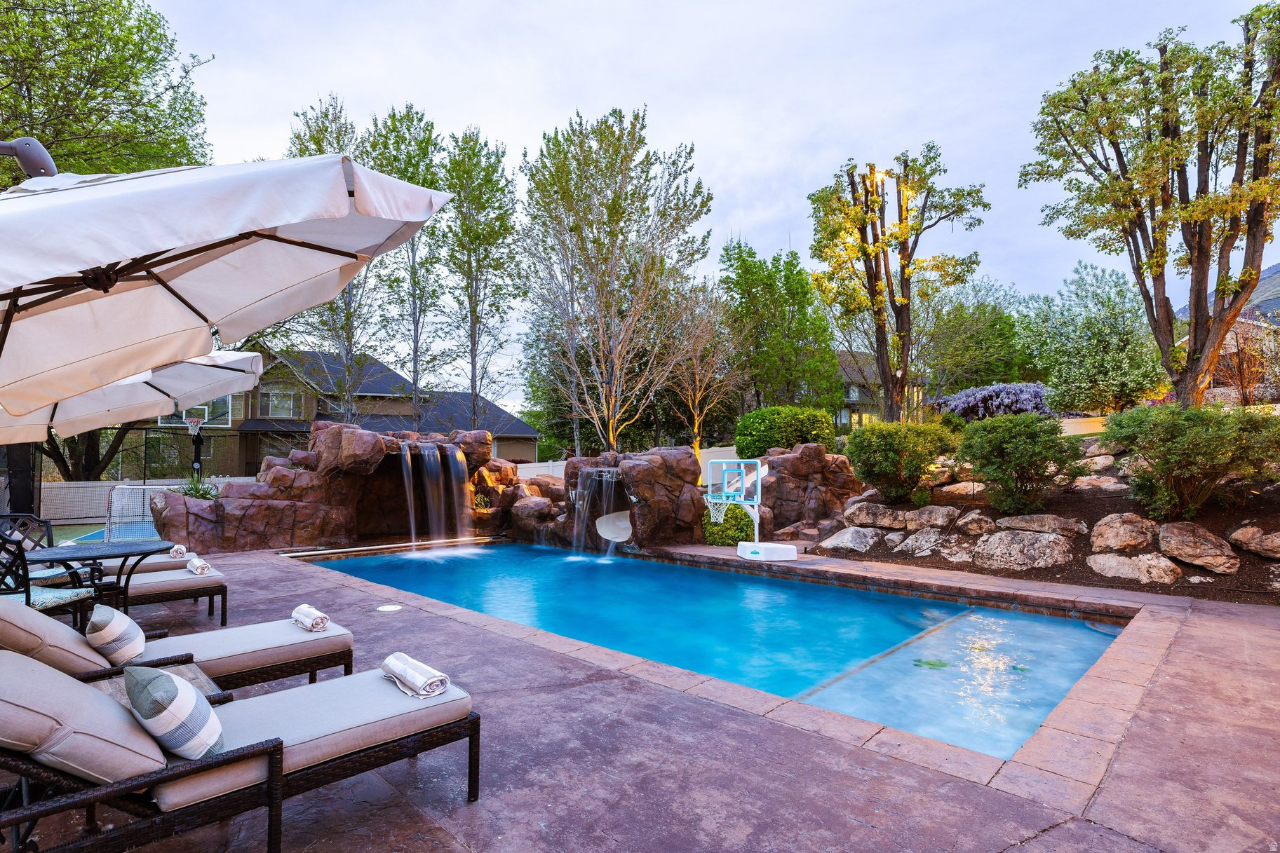 SOMERSET RIDGE - Residential