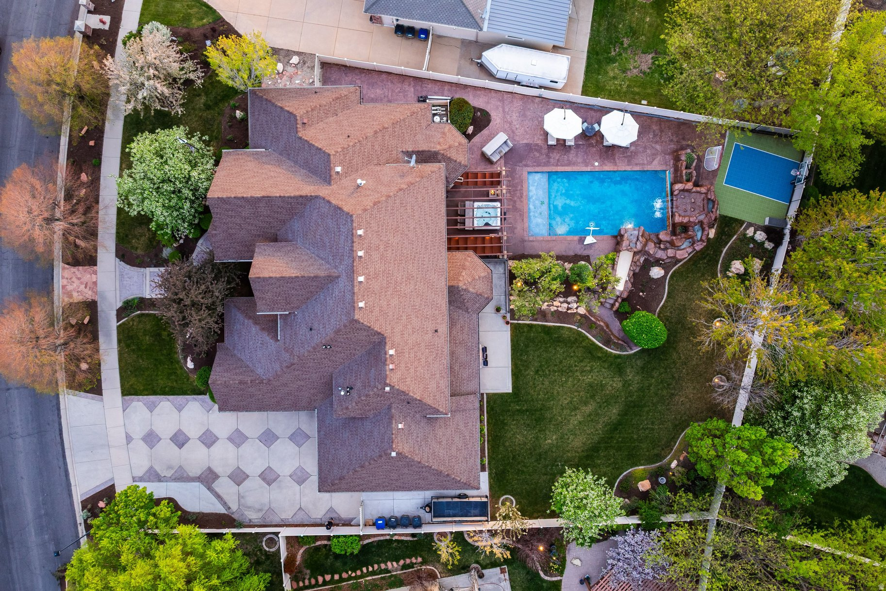 SOMERSET RIDGE - Residential