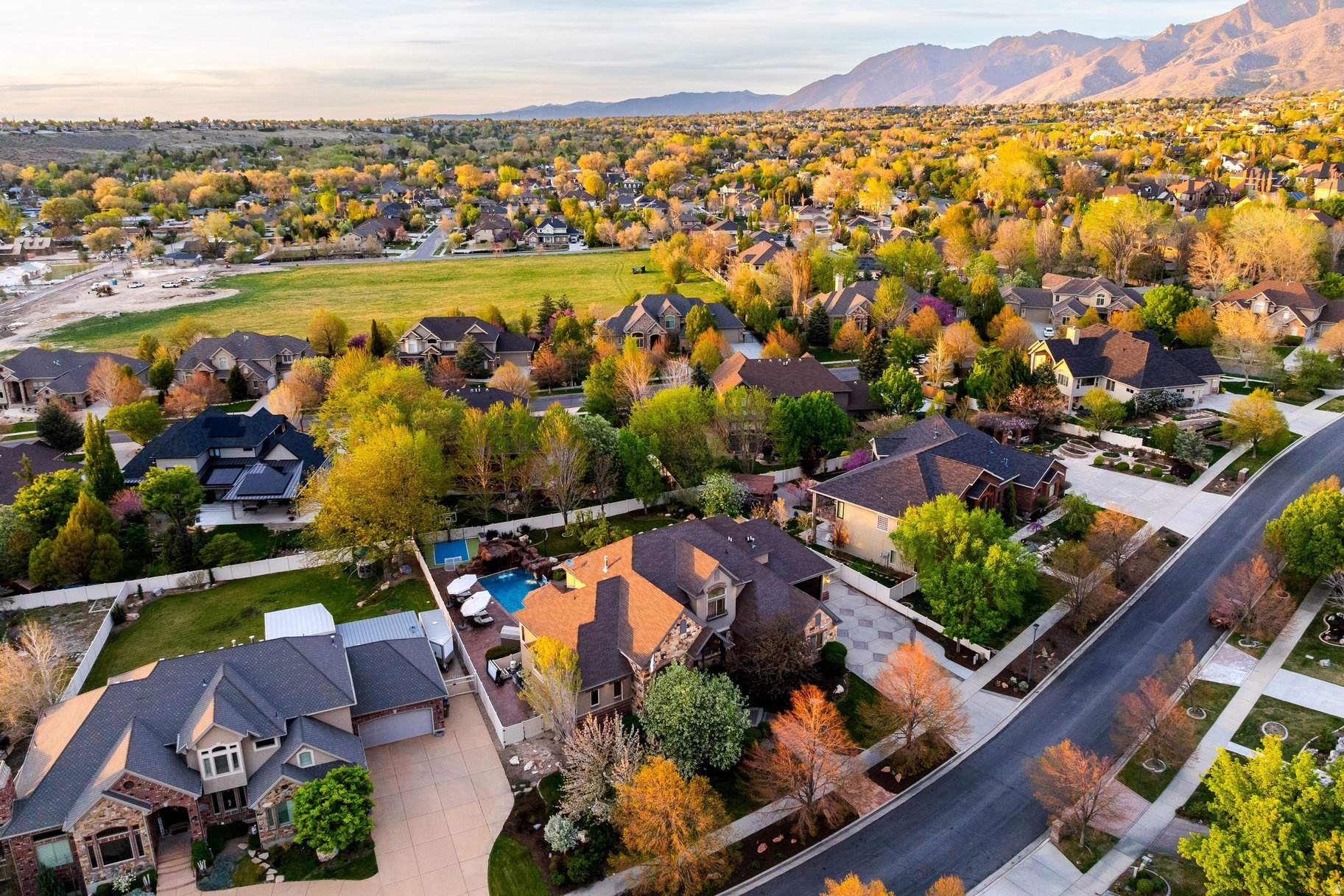 SOMERSET RIDGE - Residential