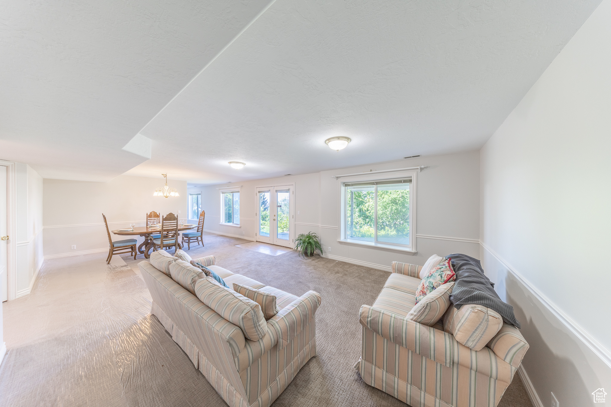 GRANADA HILLS - Residential