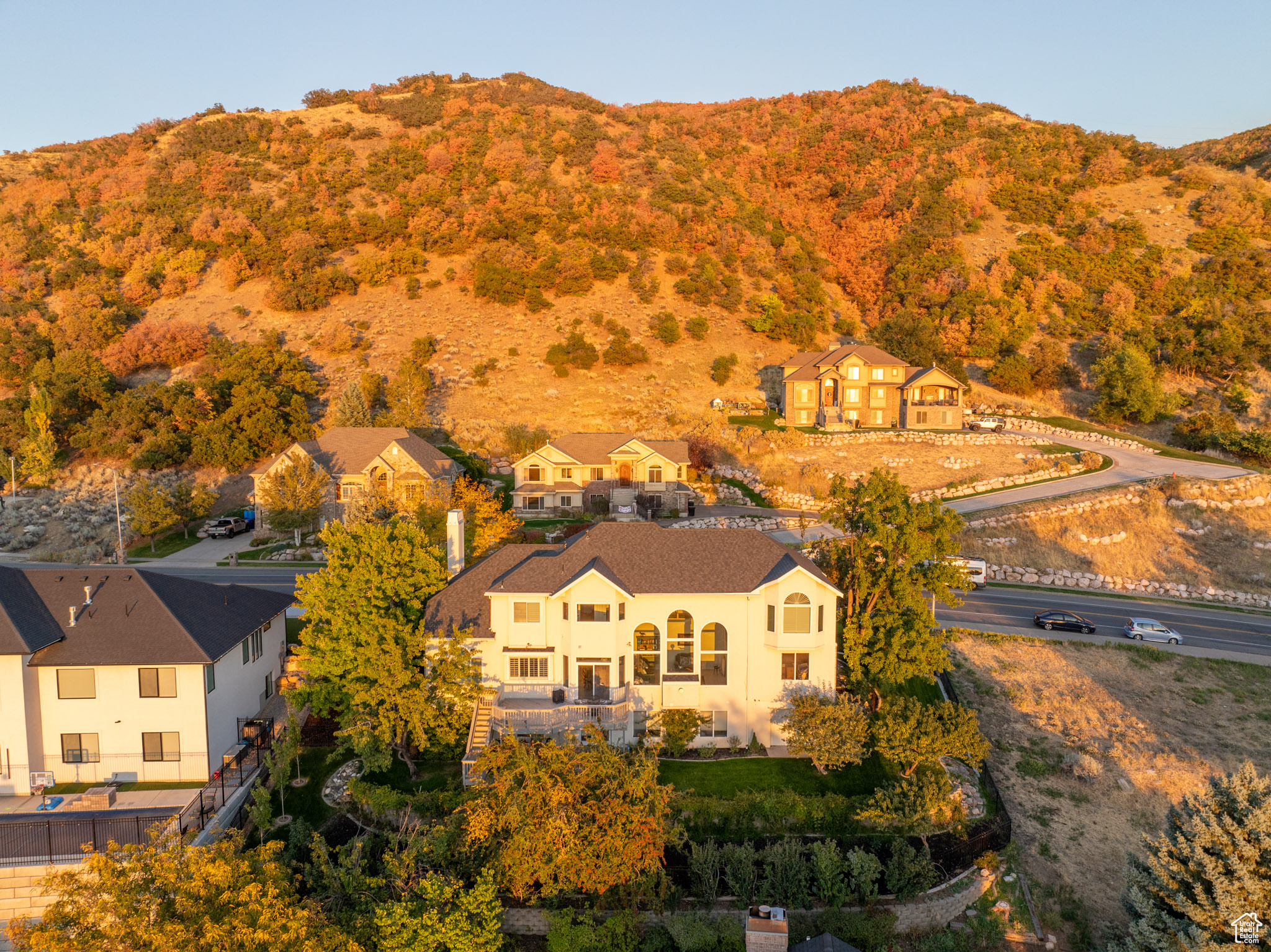 GRANADA HILLS - Residential