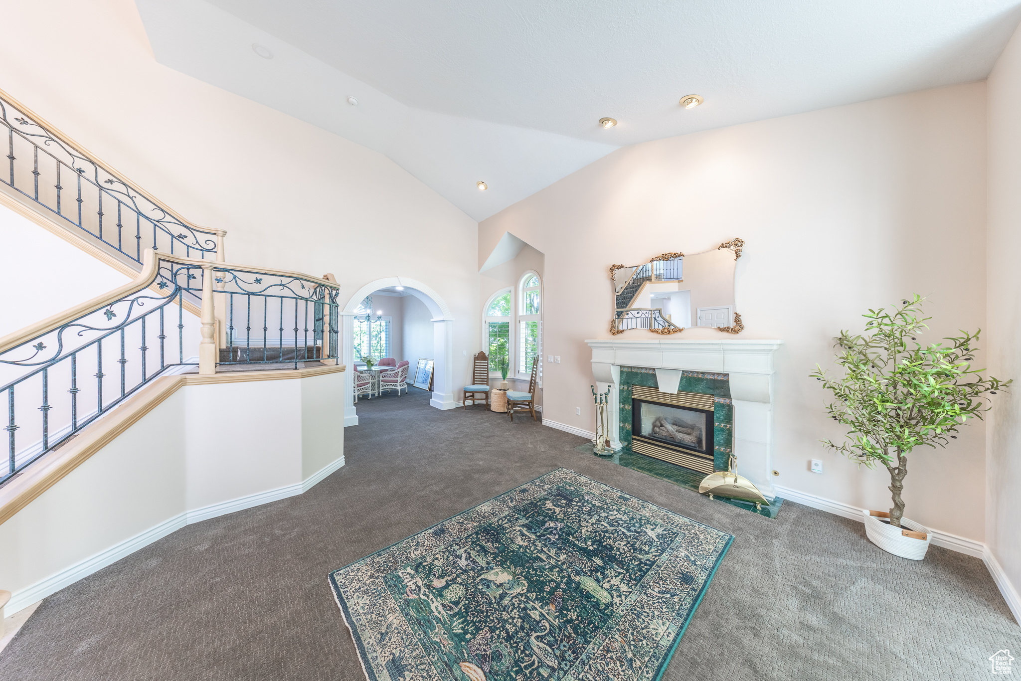 GRANADA HILLS - Residential