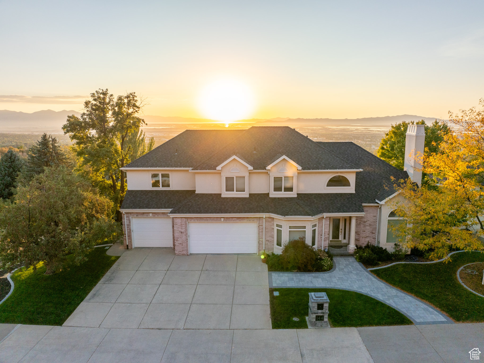 GRANADA HILLS - Residential