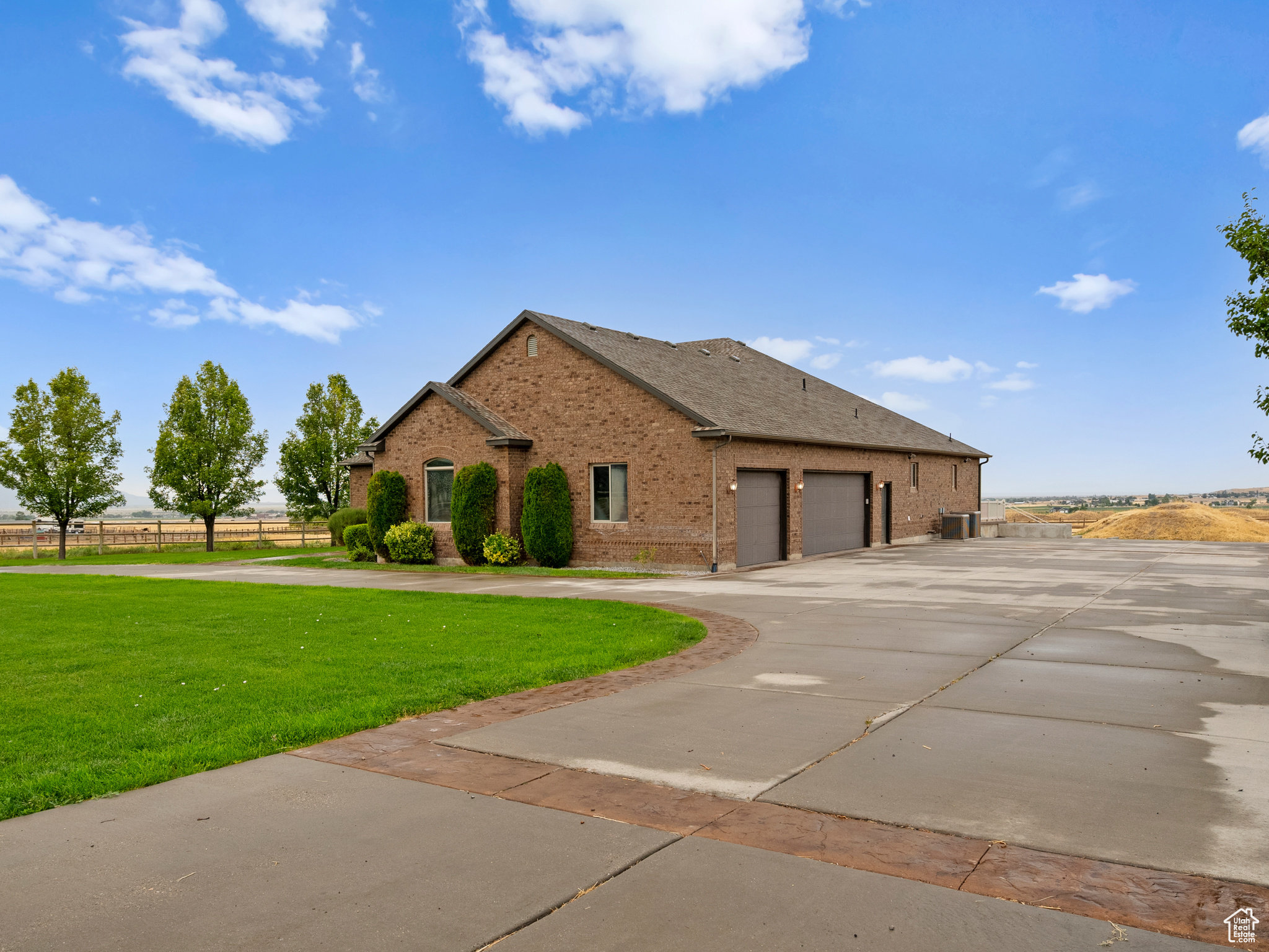 BROOKFIELD ESTATES - Residential