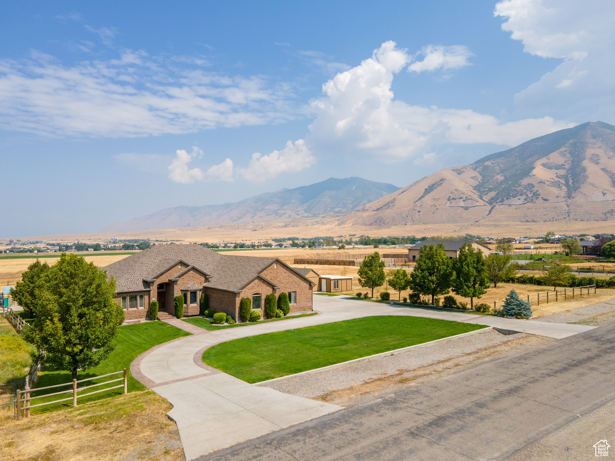 BROOKFIELD ESTATES - Residential