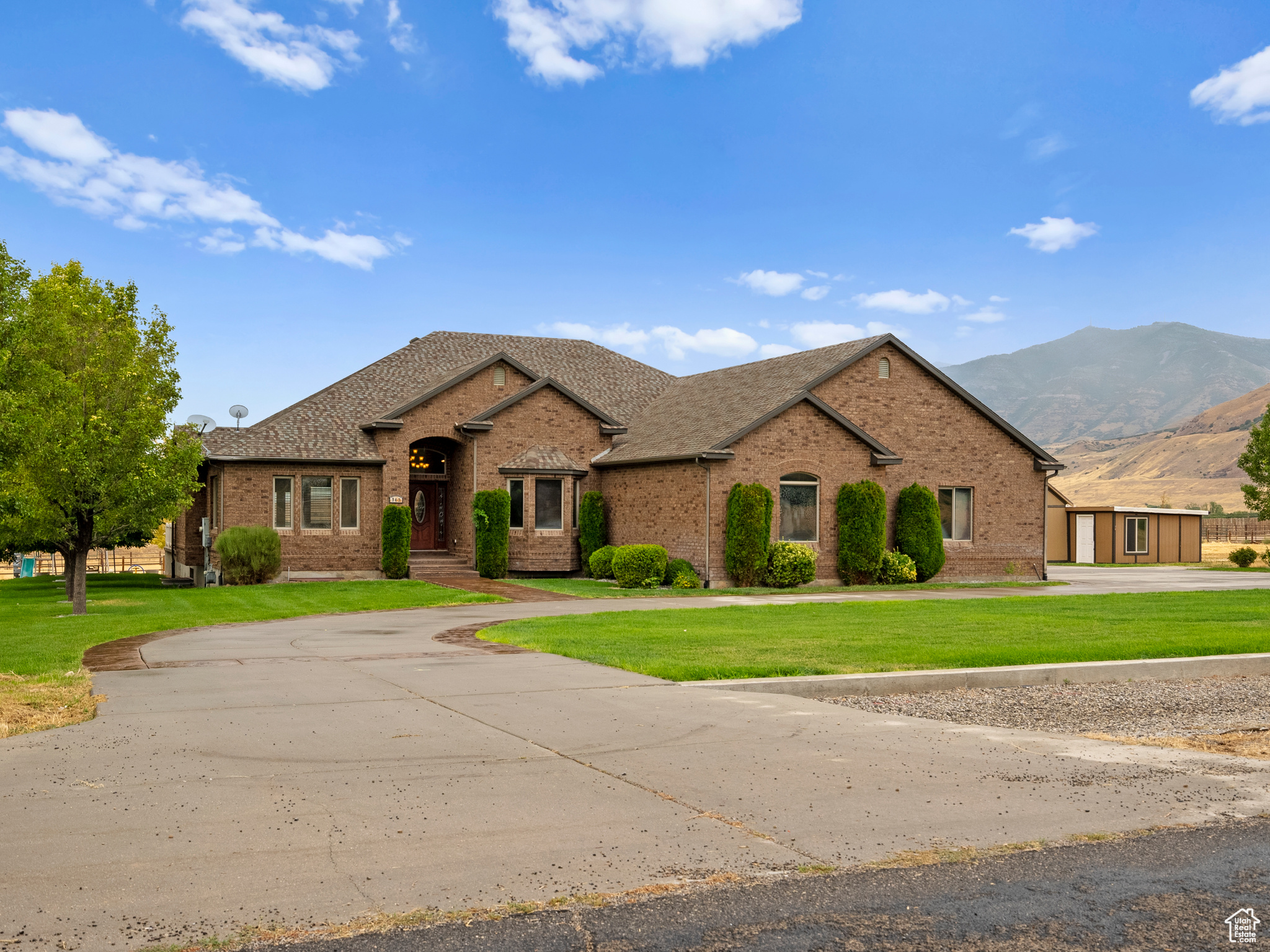 BROOKFIELD ESTATES - Residential