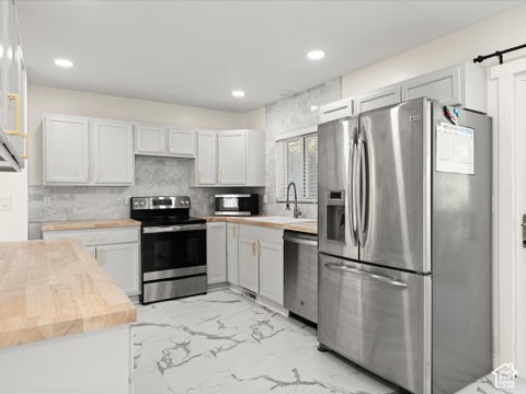 Tiny photo for 123 E 1950 S, Clearfield, UT 84015 (MLS # 2189961)