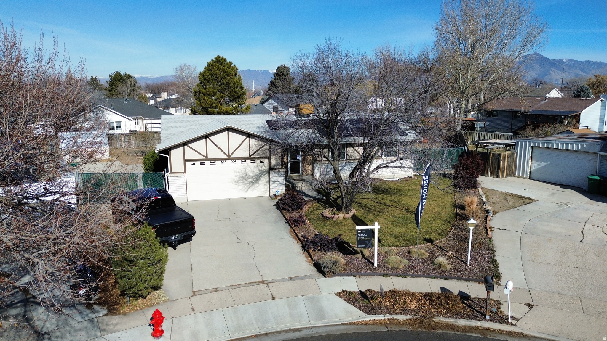 RIVERVIEW EAST - Residential