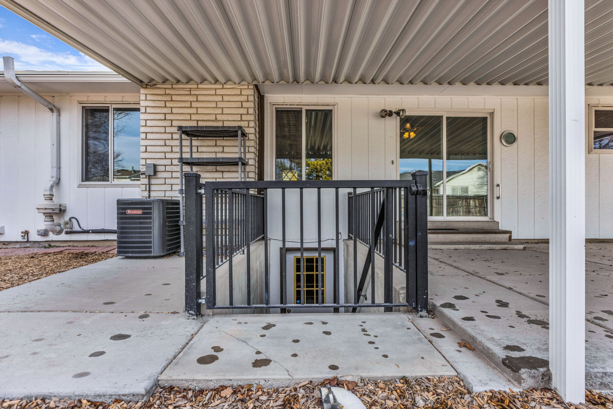 RIVERVIEW EAST - Residential