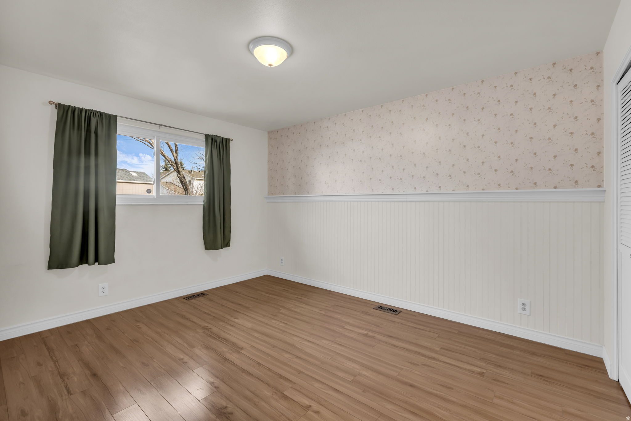 RIVERVIEW EAST - Residential